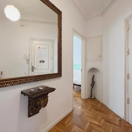 U-nique Roger Lluria Apartment