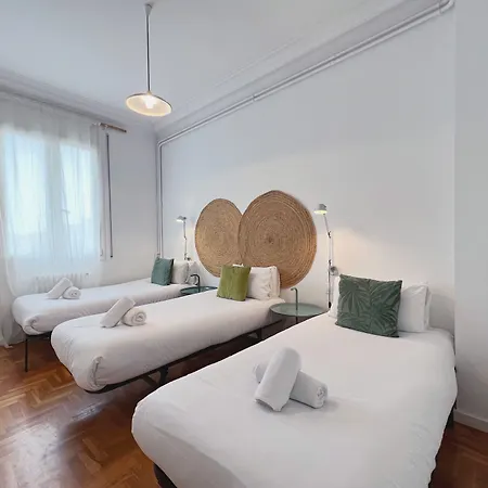 U-nique Roger Lluria דירה *